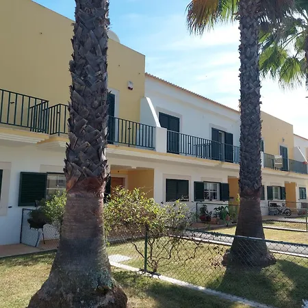 Сasa de vacaciones Oasis Encosta *
